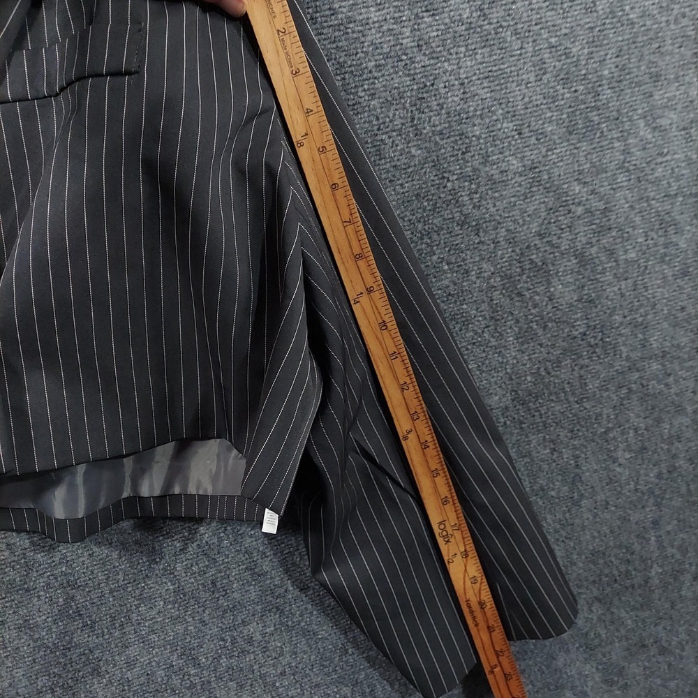 Boohoo Blazer Womens 16 Plus Gray Pinstripe‎ Cropped Lined Jacket - Picture 8 of 10